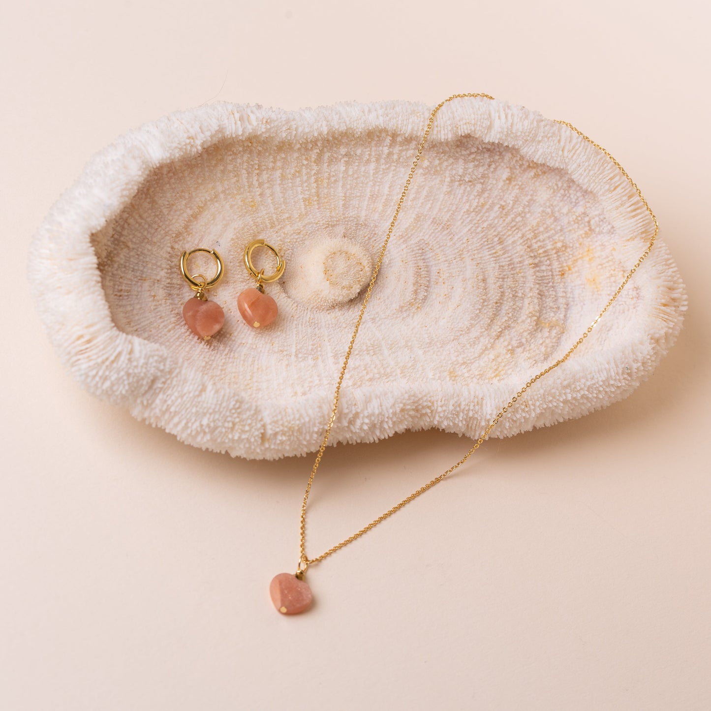 Boucles d'oreilles anneaux - Pierre de Soleil en forme de coeur