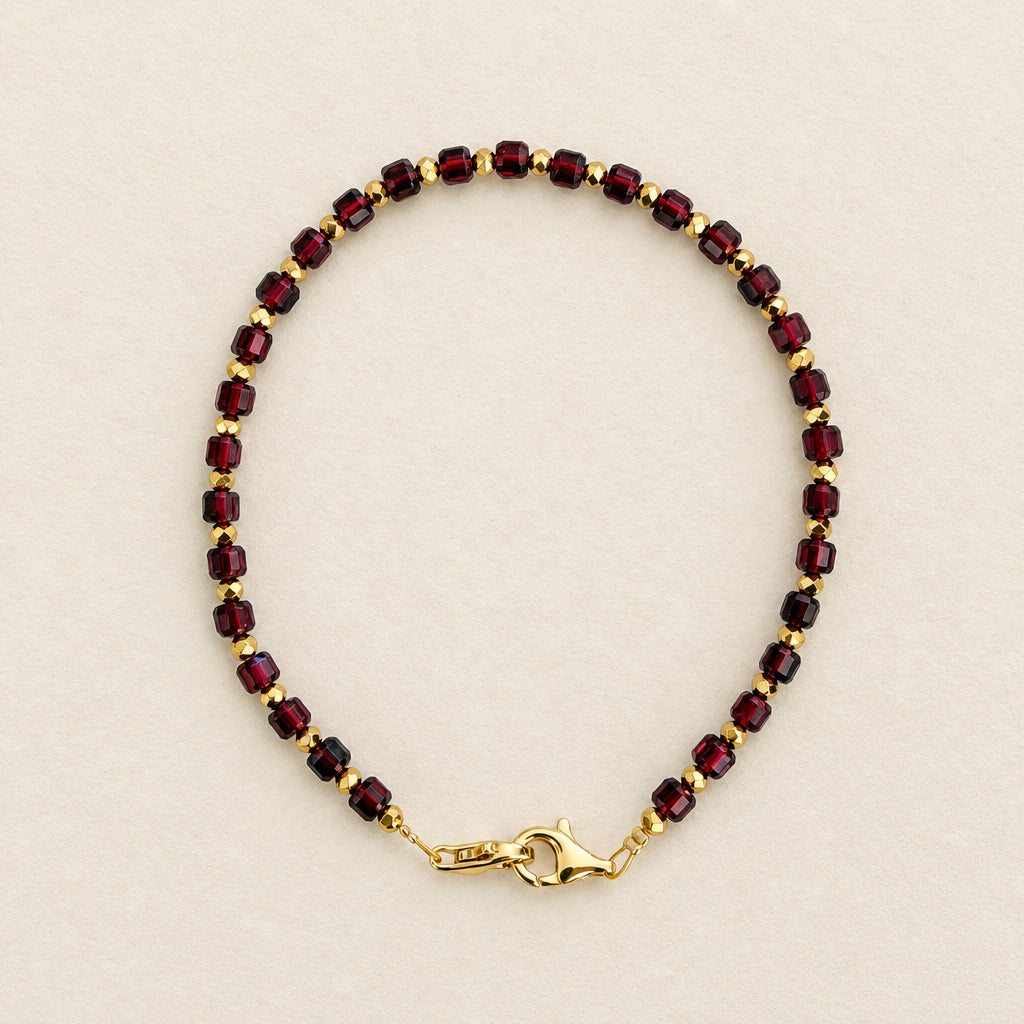 Bracelet grenat, cubes facettés 4 mm & hématite dorée — RÉALISE Paris