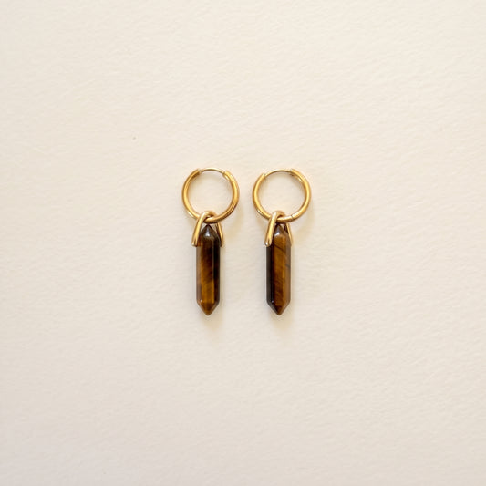 Boucles d'oreilles œil de tigre pointe, anneaux plaqués or — RÉALISE Paris