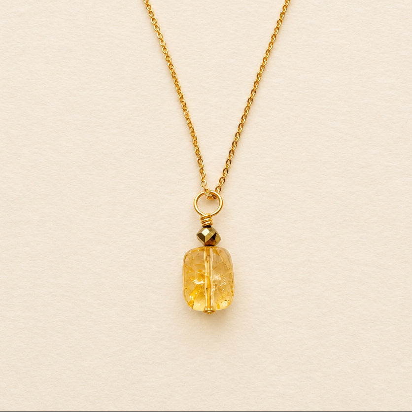 Collier pendentif citrine rectangle & hématite dorée, chaîne plaquée or — RÉALISE Paris