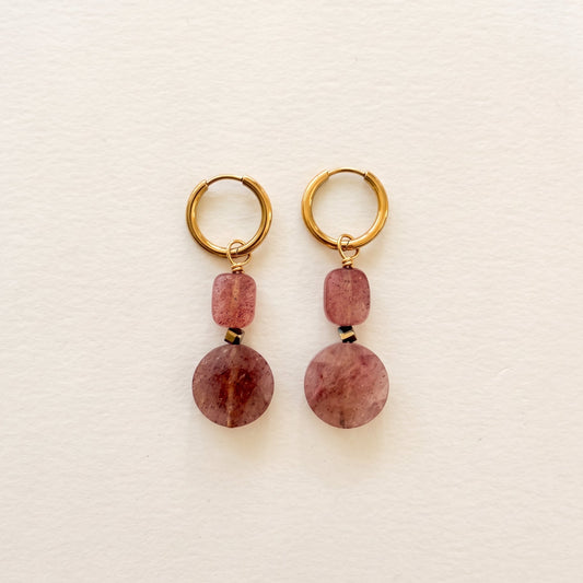 Boucles d'oreilles quartz fraise double rondes plates, anneaux plaqués or — RÉALISE Paris