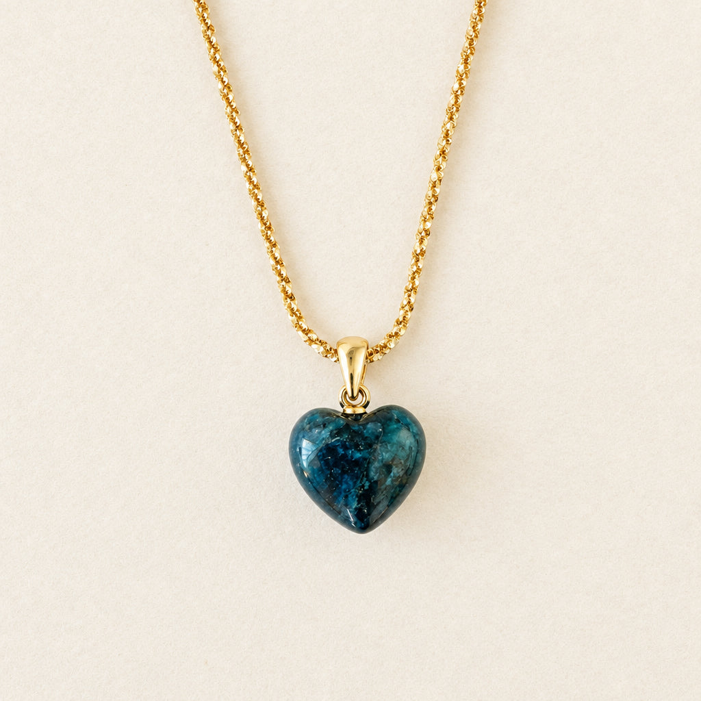 Collier pendentif cœur Apatite — chaîne torsadée plaquée or