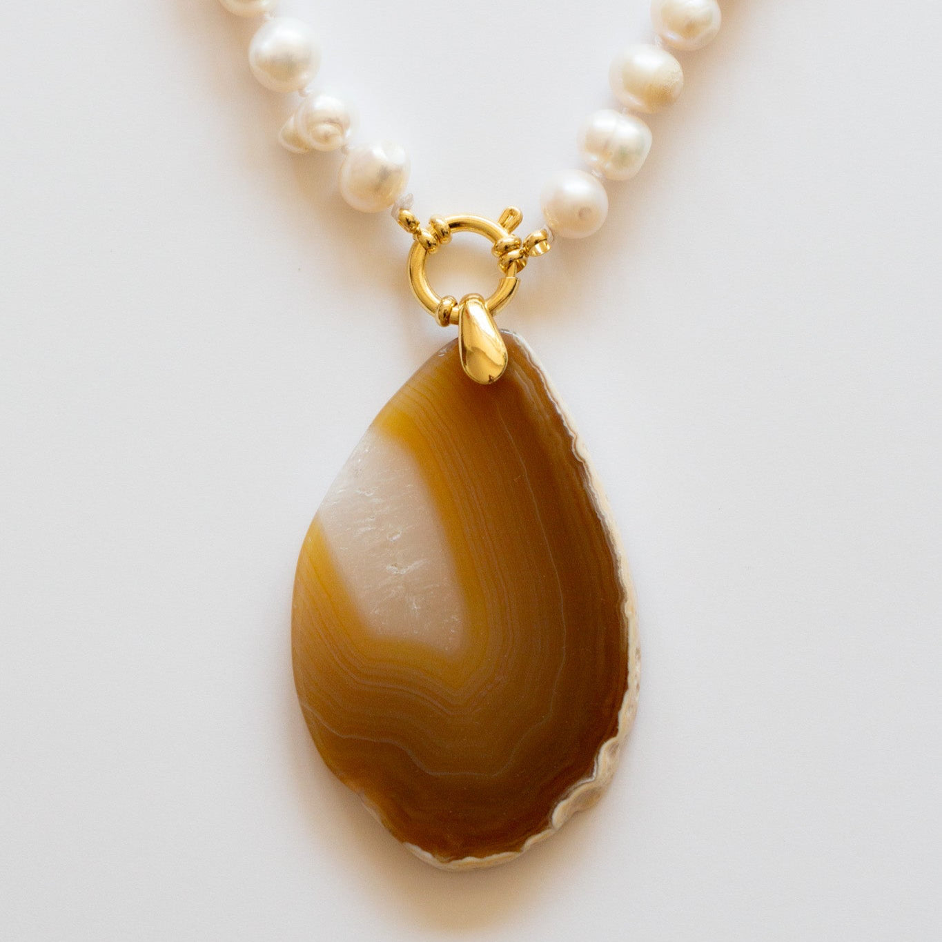 Collier Perles d'eau douce blanche et Agate ambre