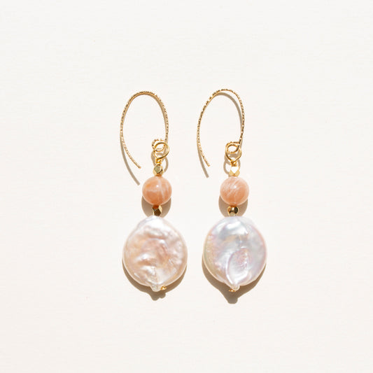 Boucles d'oreilles Perle d'eau douce irrégulière et Pierre de soleil