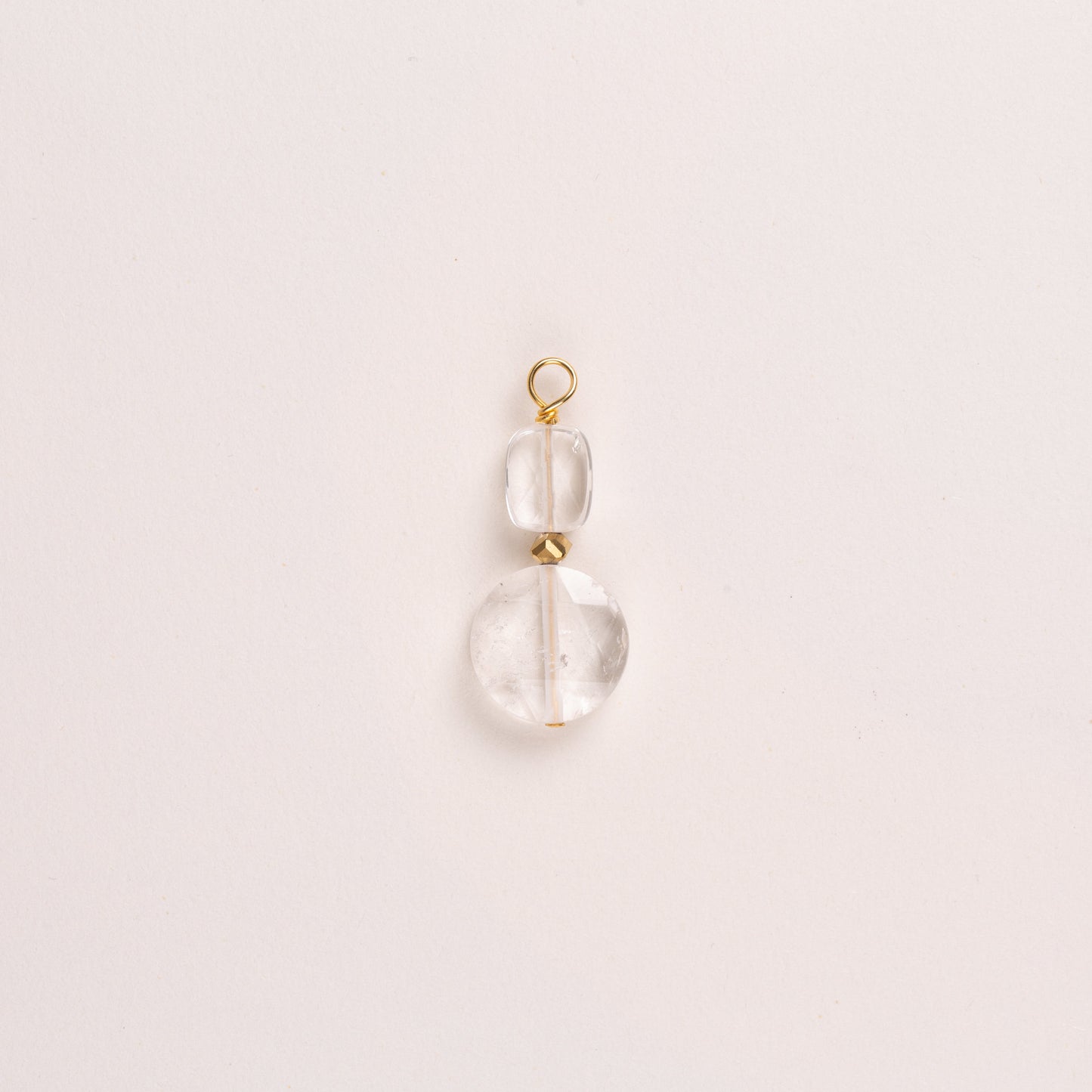 Charms pierre ronde ciselée et pierre rectangulaire - Cristal de Roche