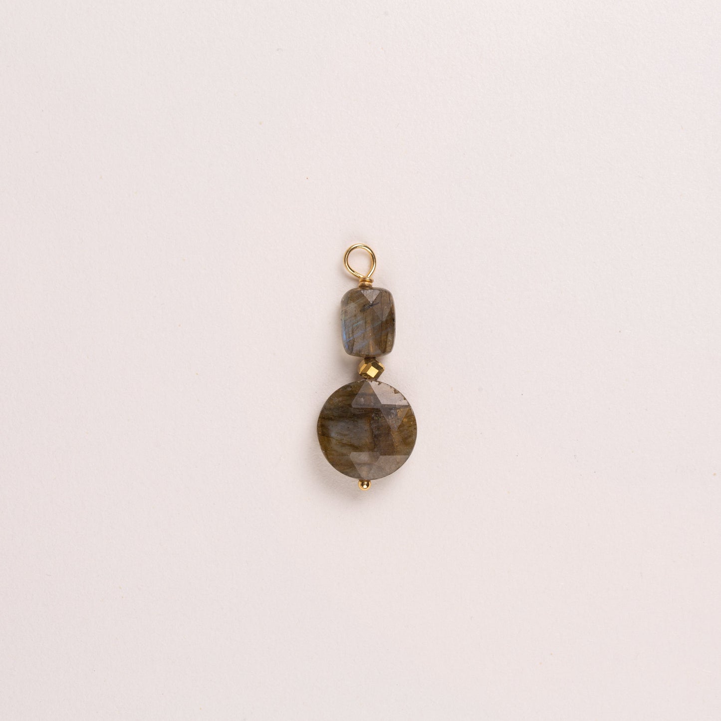 Charms pierre ronde ciselée et pierre rectangulaire - Labradorite