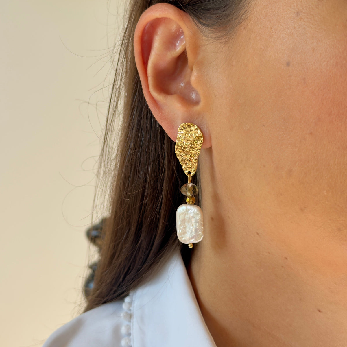 Boucles d'oreilles quartz fumé & perles d'eau douce — martelées