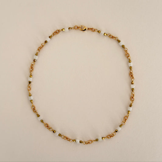 Collier chaîne pierre de lune, perles 4 mm, plaqué or 43 cm — RÉALISE Paris