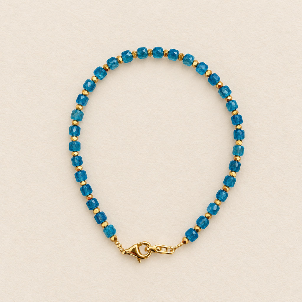 Pulsera de apatita: cubos facetados de 3 mm y hematita dorada