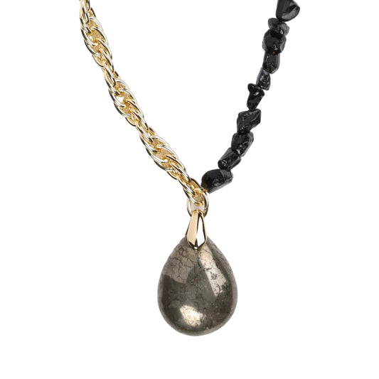 Collier chaîne torsadée et Tourmaline noire brut avec son pendentif en pyrite en forme de goutte