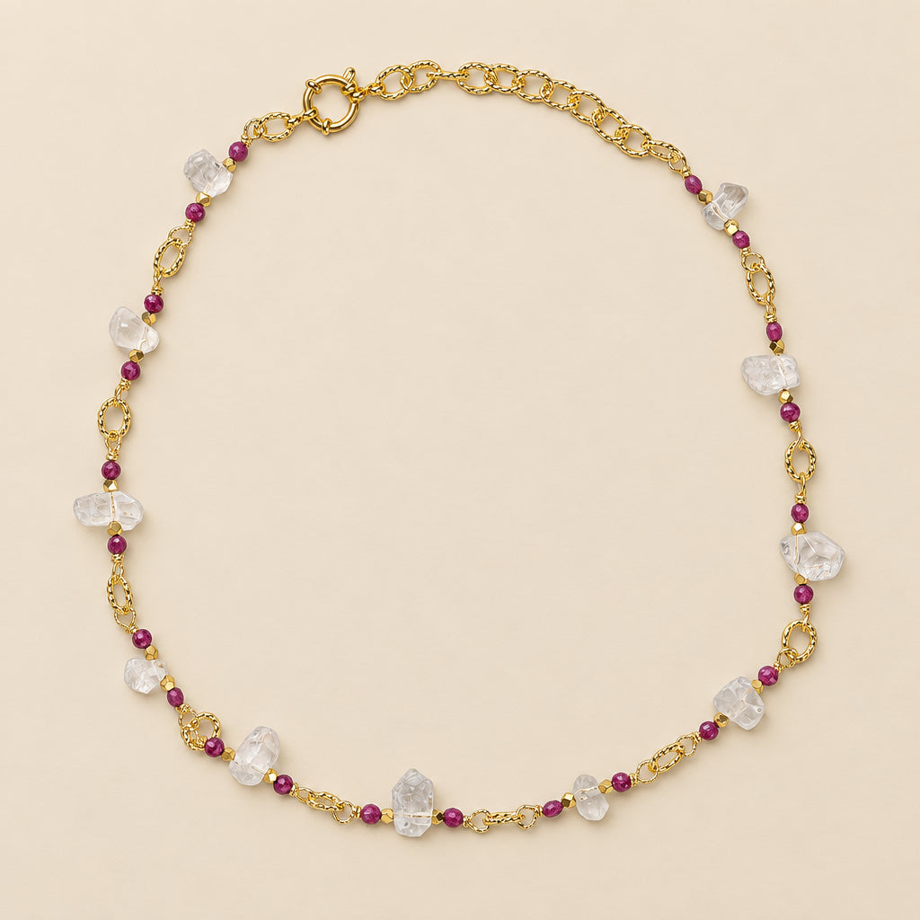Collier tourmaline rouge facettée — chaîne plaquée or
