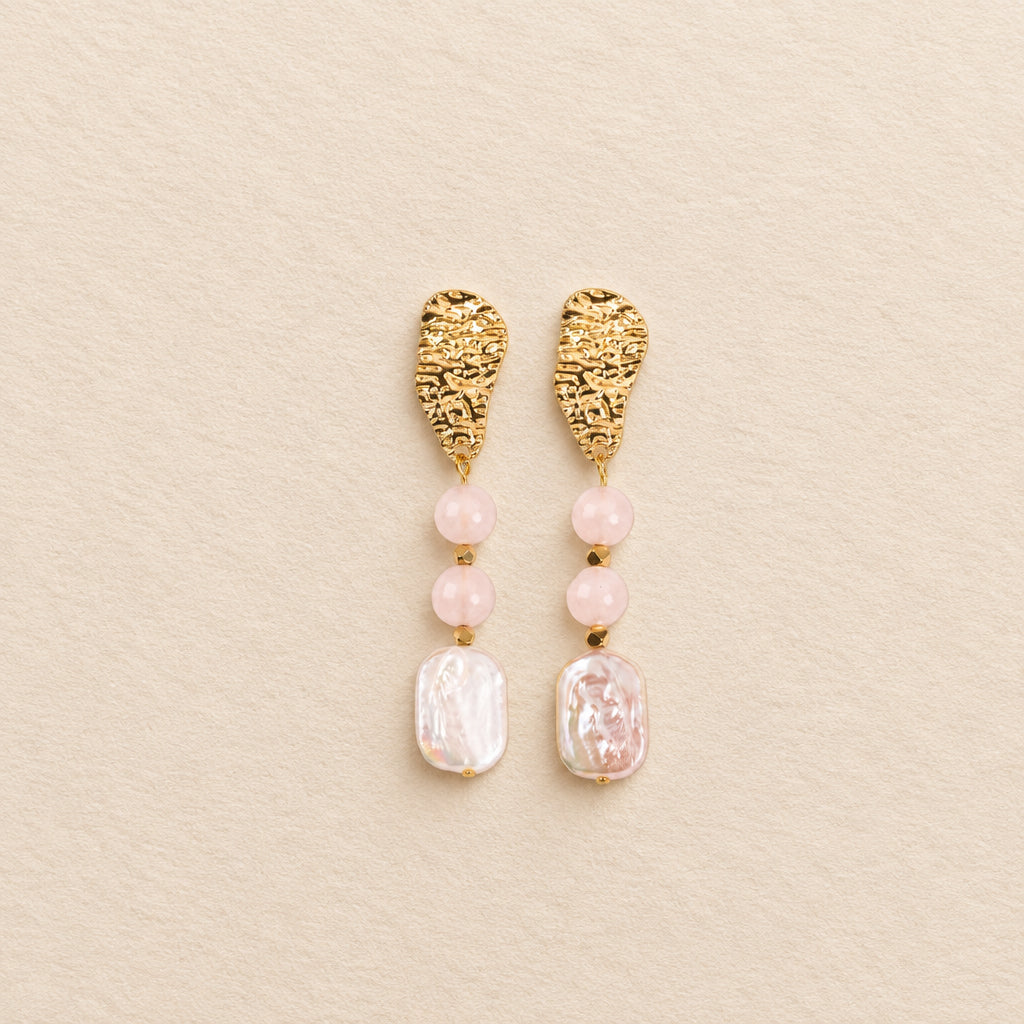Boucles d'oreilles quartz rose & perles d'eau douce — martelées
